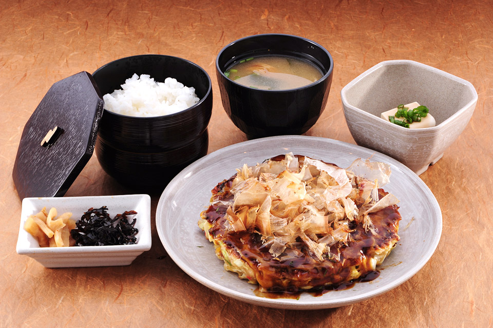 お好み焼き定食 900円